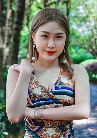 Gorgeous member profiles: Hanyue from Beijing, dating Asian member