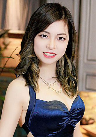 Gorgeous member profiles: Asian member Jie from Shanghai